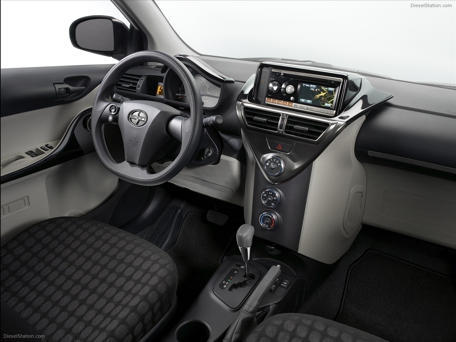 Scion IQ 2011