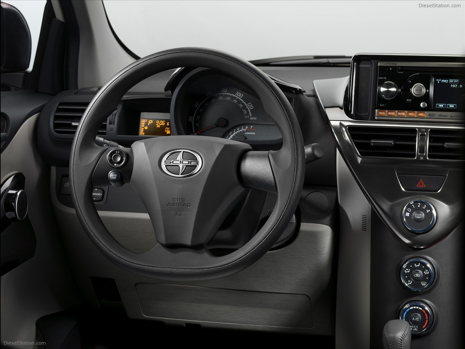 Scion IQ 2011