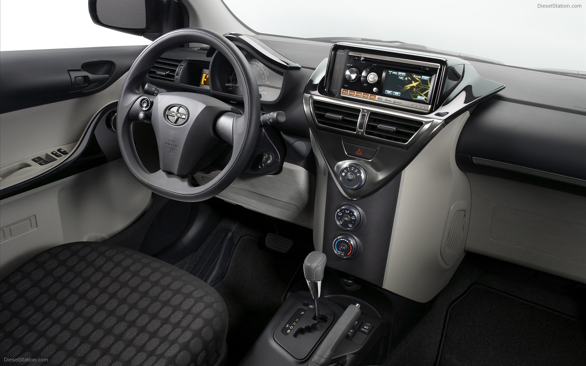 Scion IQ 2011