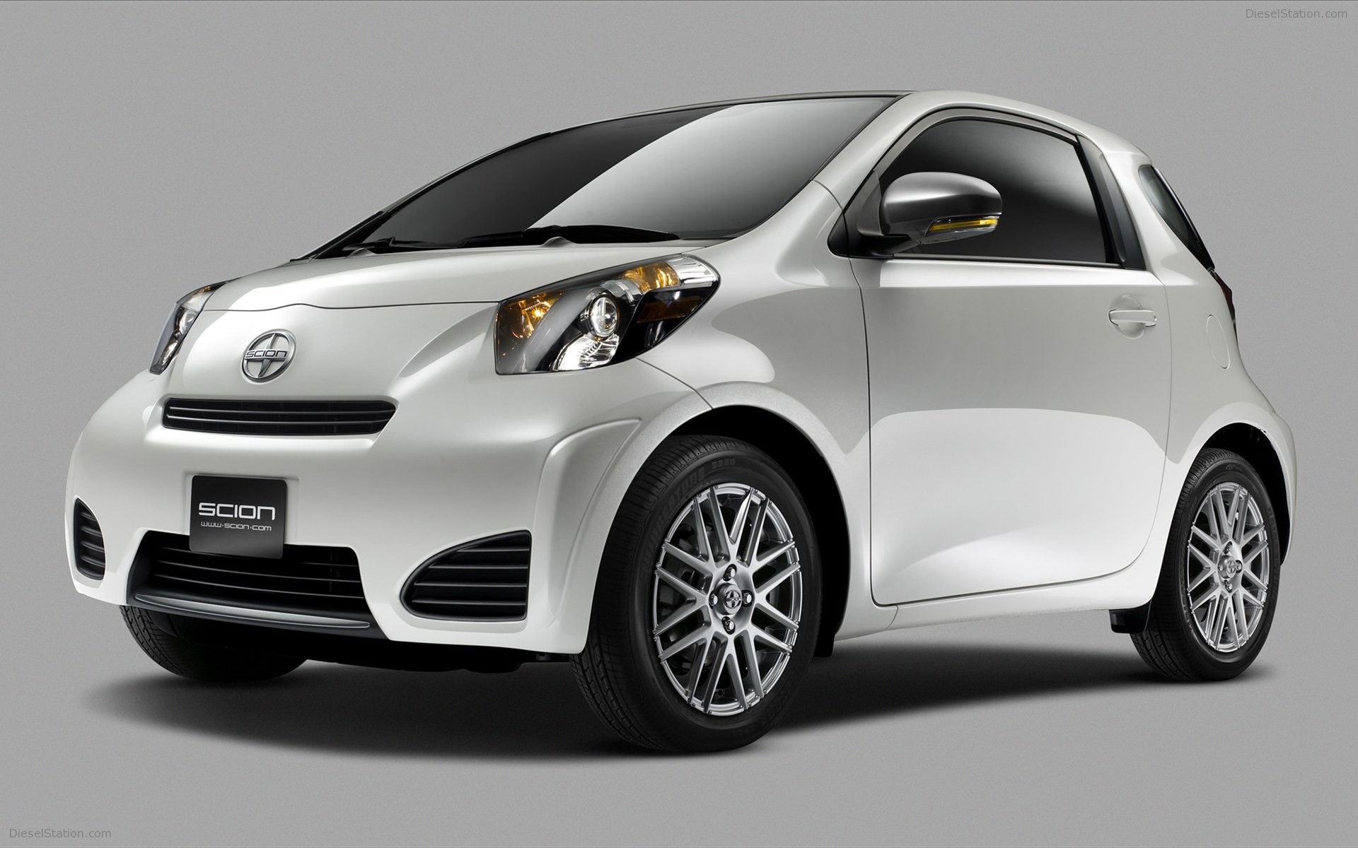 Scion IQ 2011