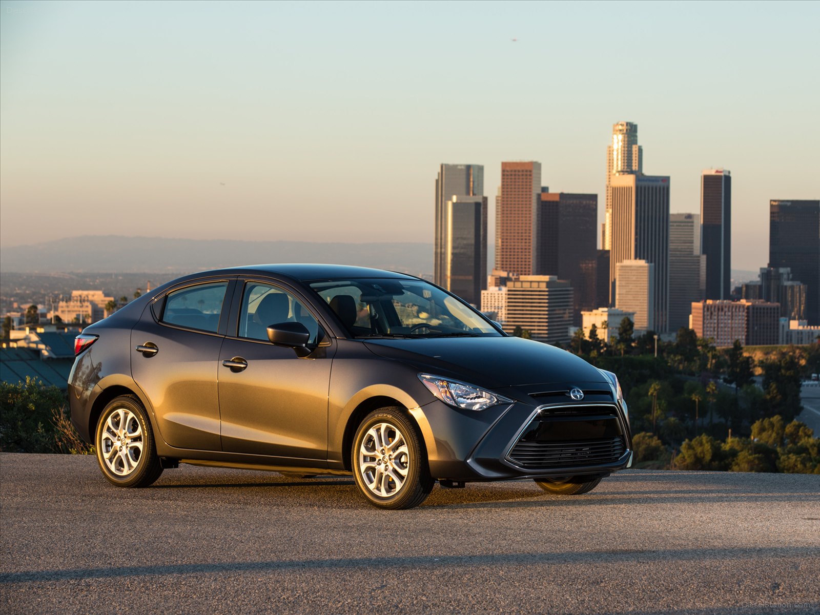 Scion iA 2016