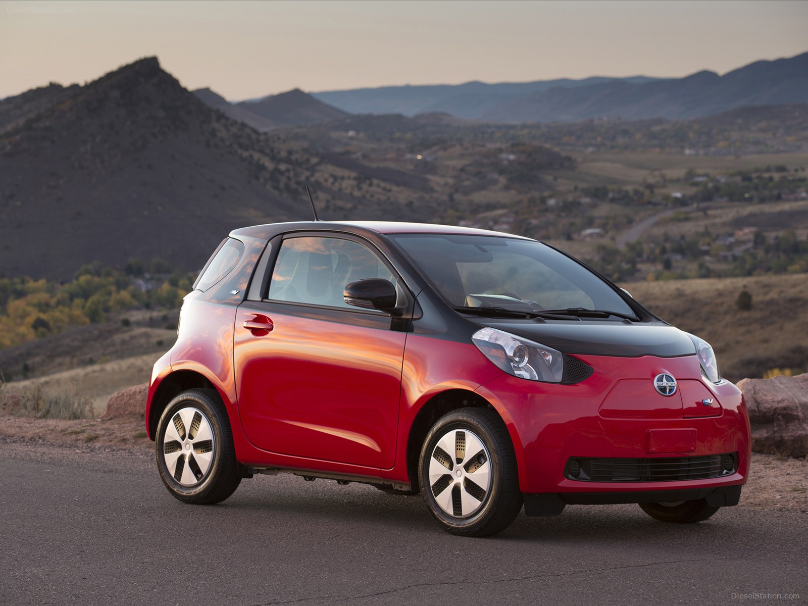 Scion iQ EV 2013