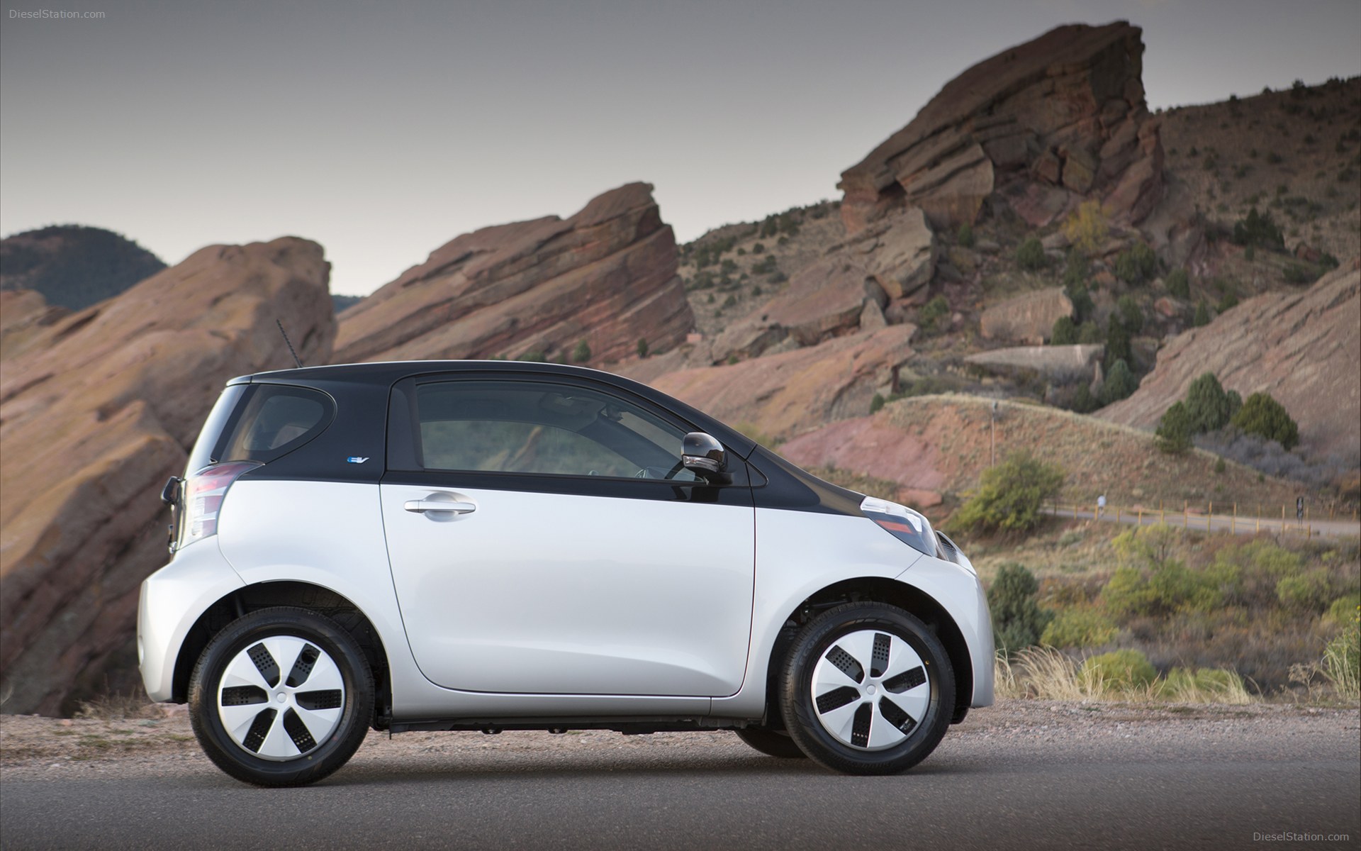 Scion iQ EV 2013
