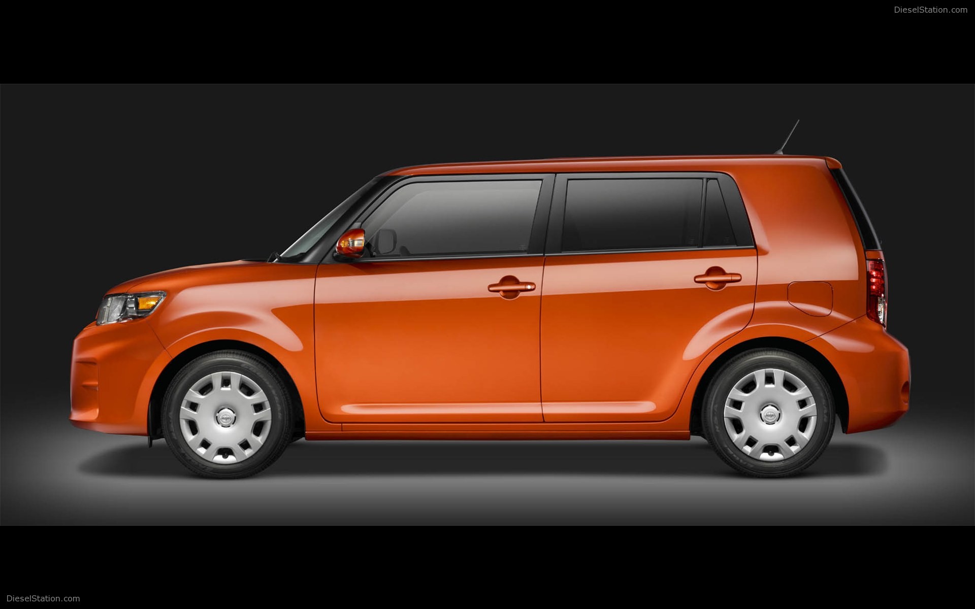 Scion xB Series 9 2012