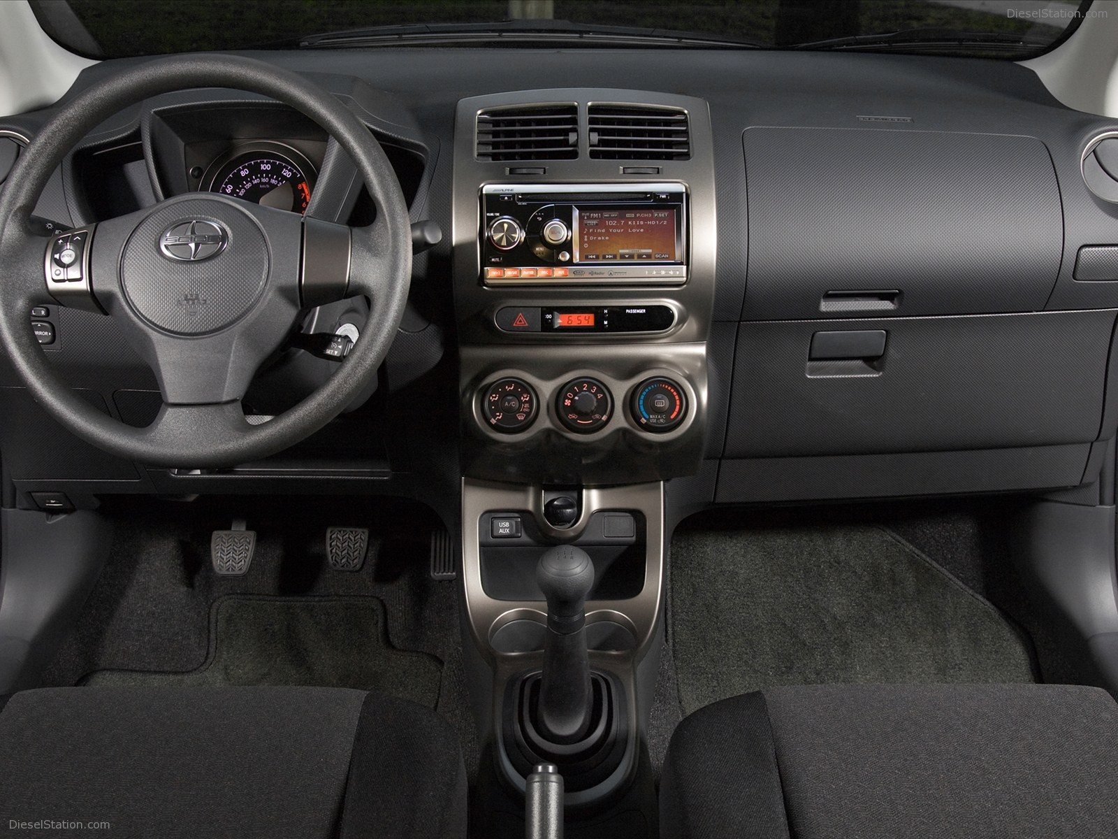 Scion xD 2011