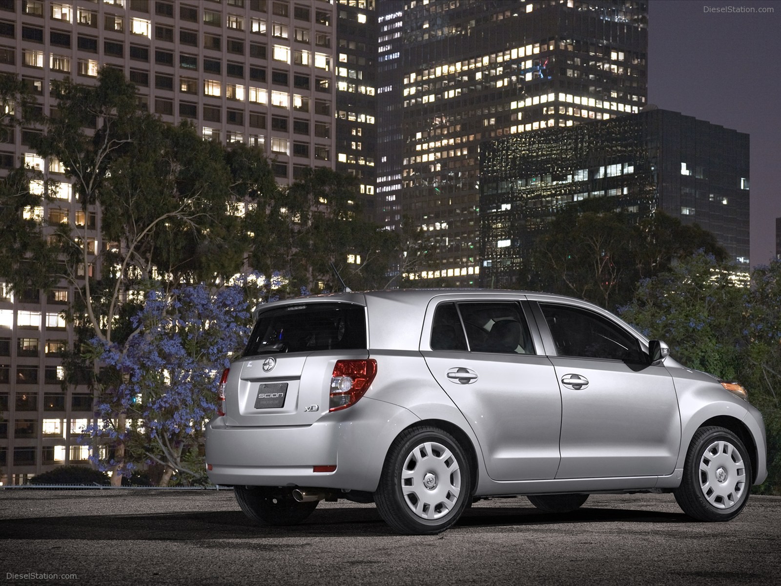 Scion xD 2011