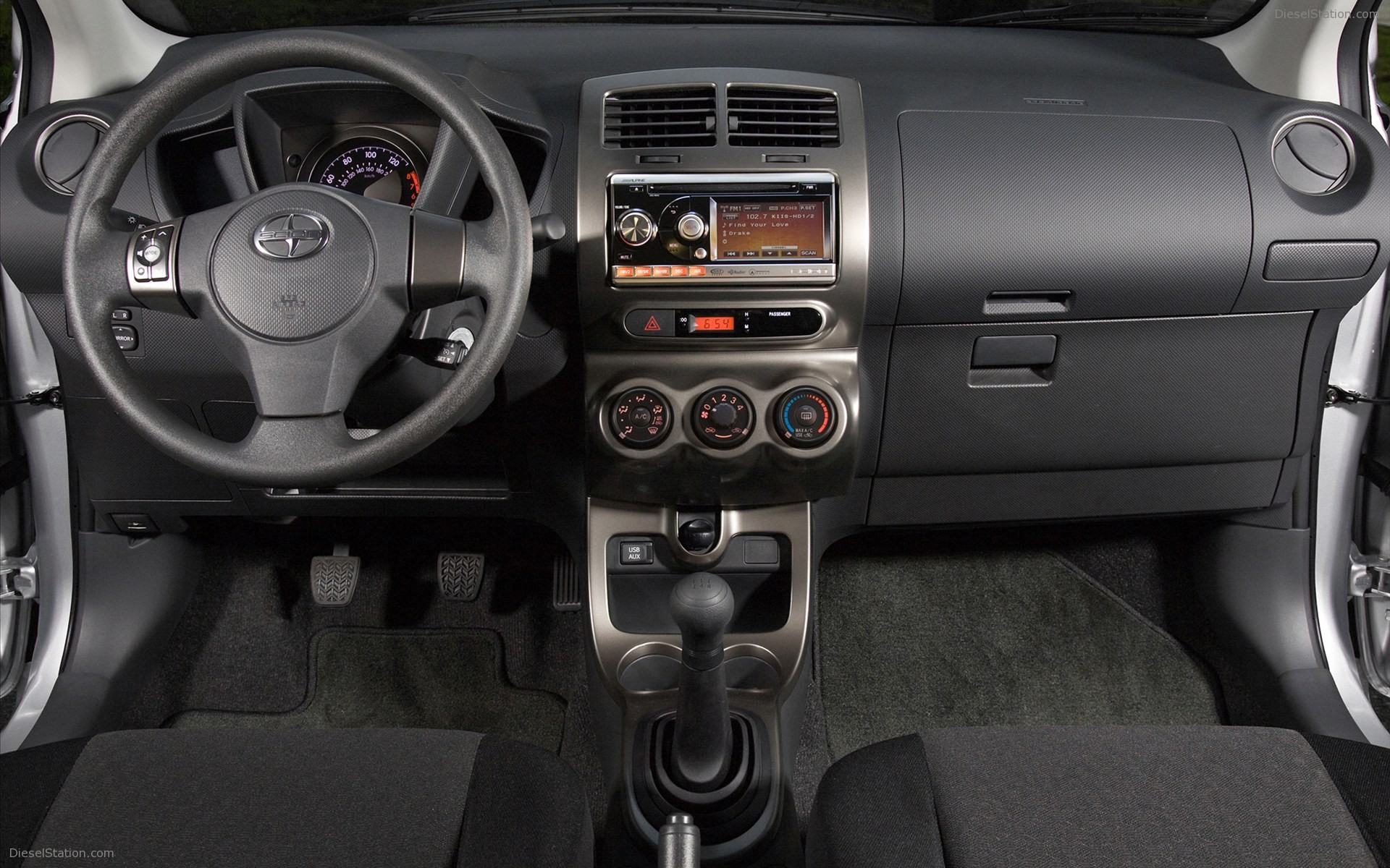 Scion xD 2011