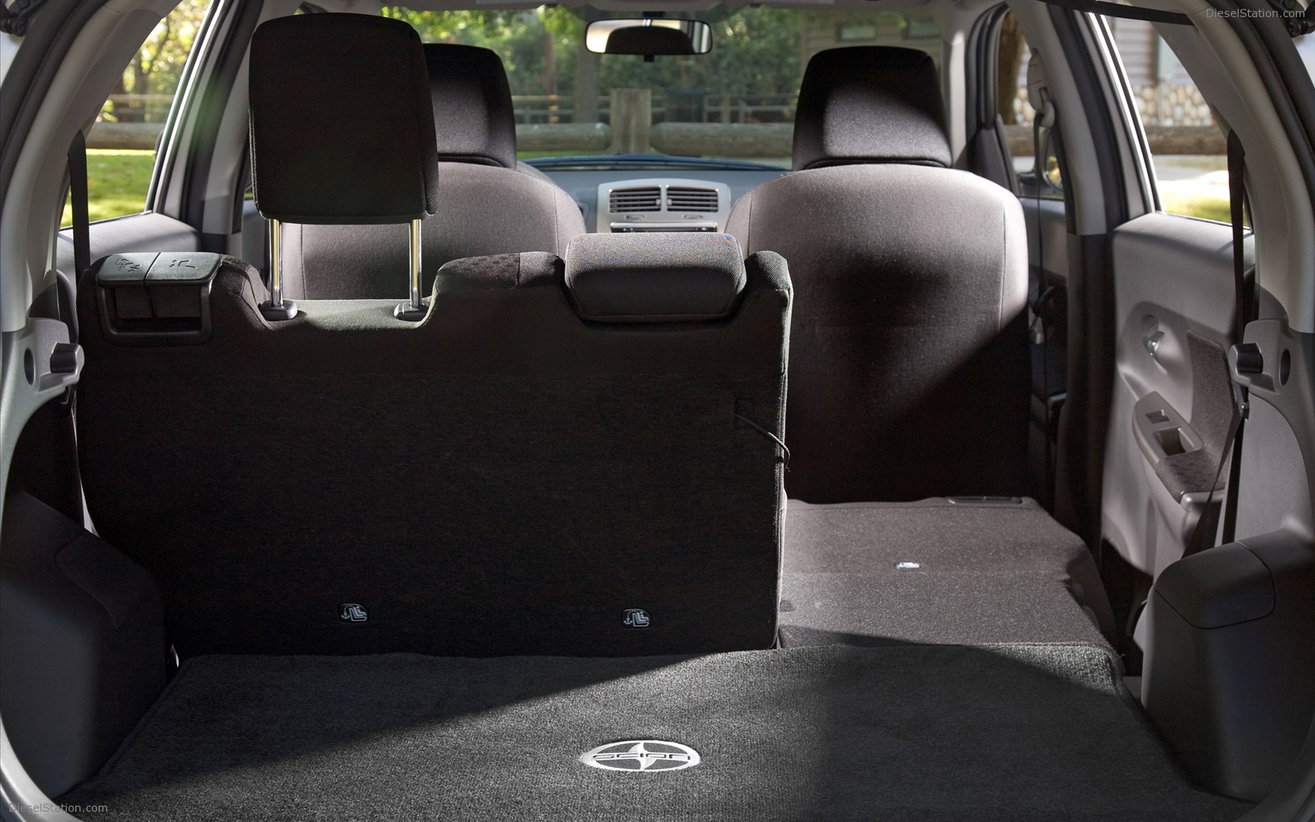 Scion xD 2011