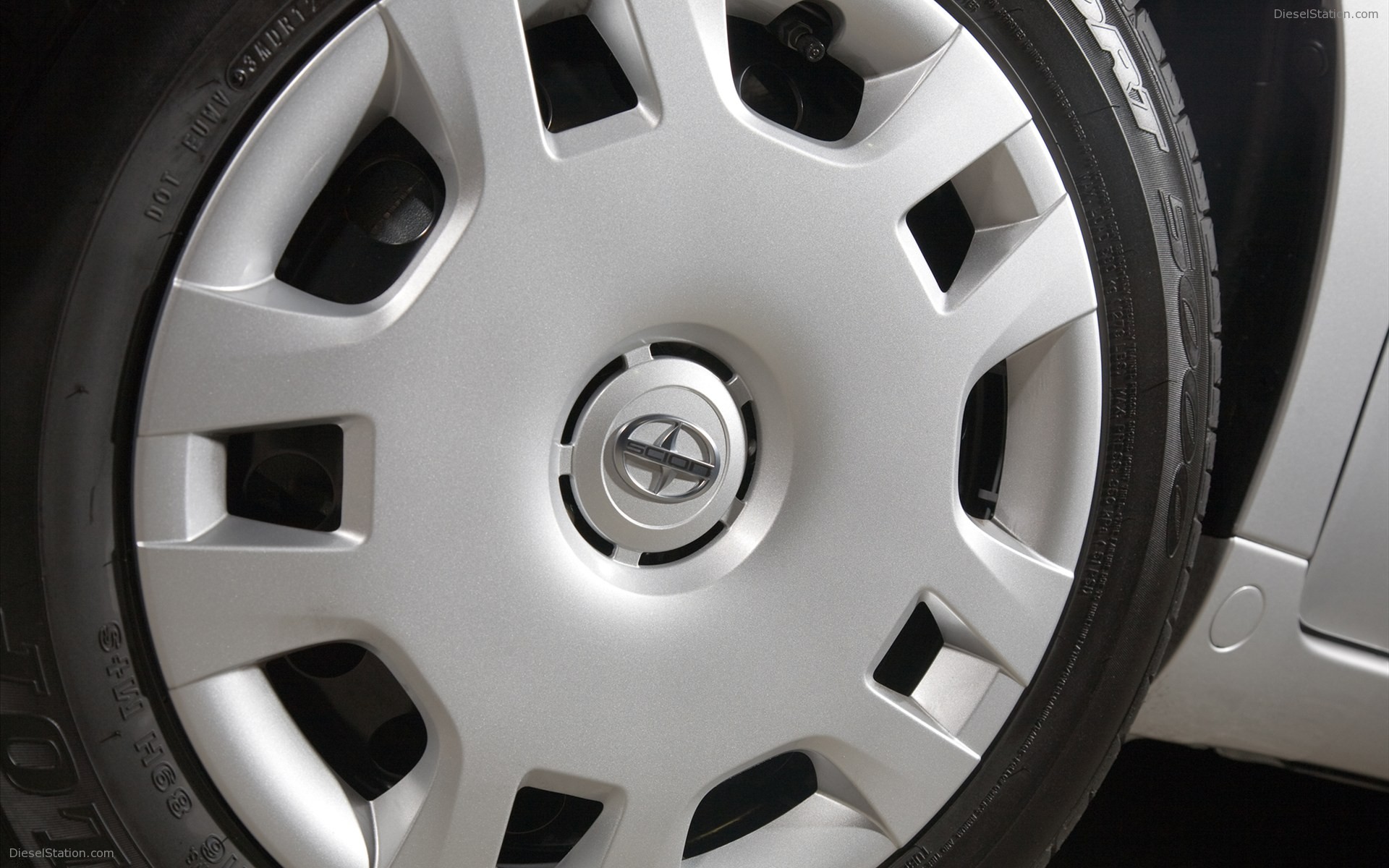 Scion xD 2011