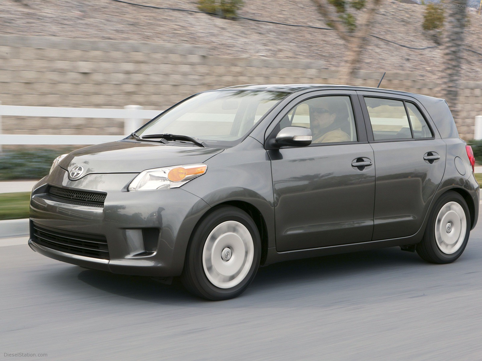Scion xD