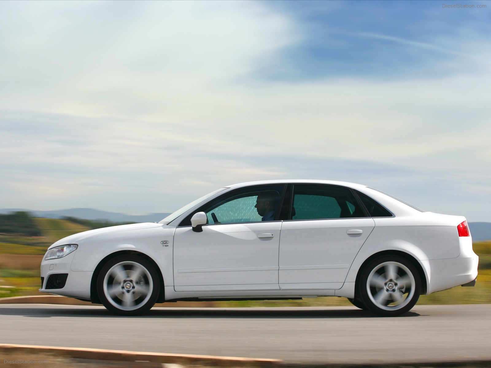 SEAT ALL NEW EXEO SALOON