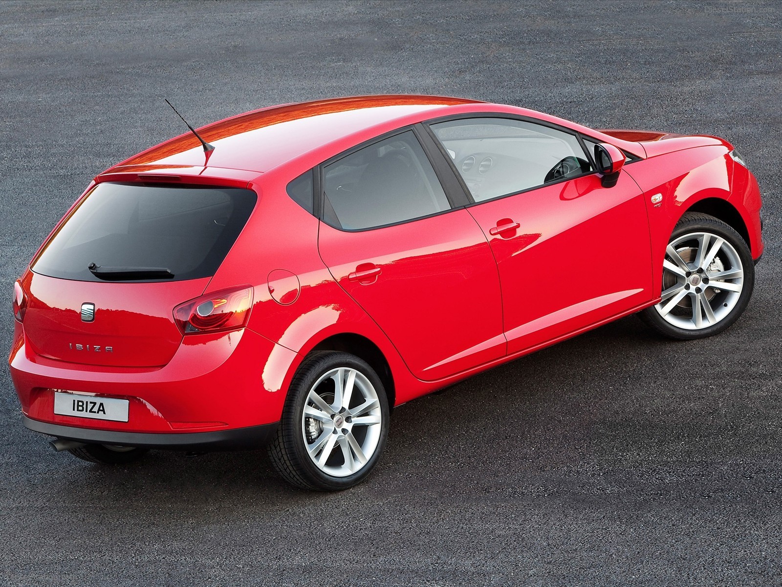 IBIZA SEAT'S SPORTY SUPERMINI CELEBRATES 25 YEARS IBIZA SEAT'S SPORTY SUPERMINI CELEBRATES 25 YEARS
