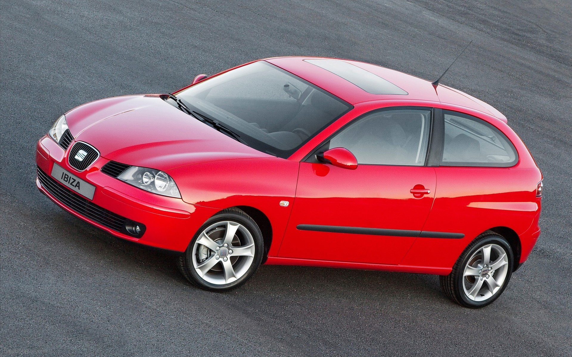 IBIZA SEAT'S SPORTY SUPERMINI CELEBRATES 25 YEARS IBIZA SEAT'S SPORTY SUPERMINI CELEBRATES 25 YEARS