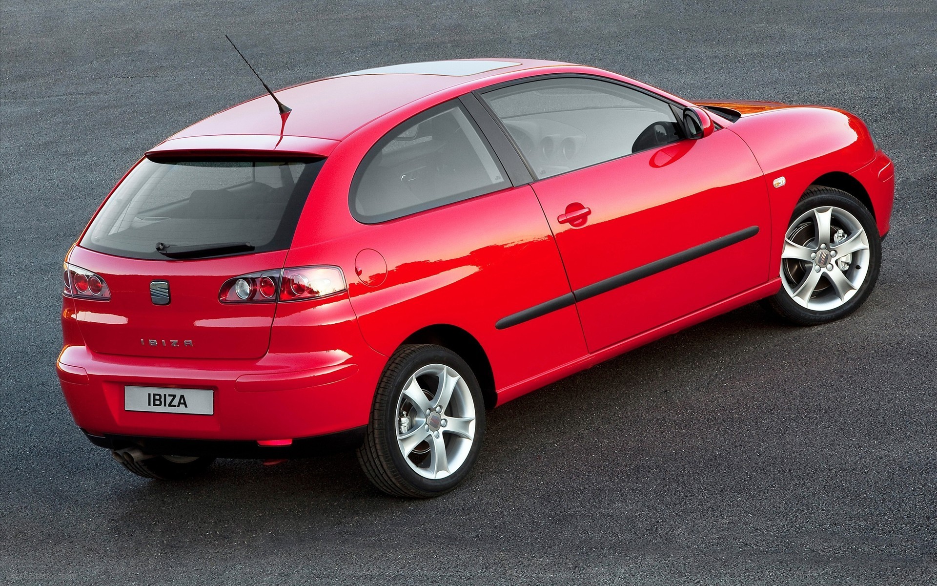 IBIZA SEAT'S SPORTY SUPERMINI CELEBRATES 25 YEARS IBIZA SEAT'S SPORTY SUPERMINI CELEBRATES 25 YEARS