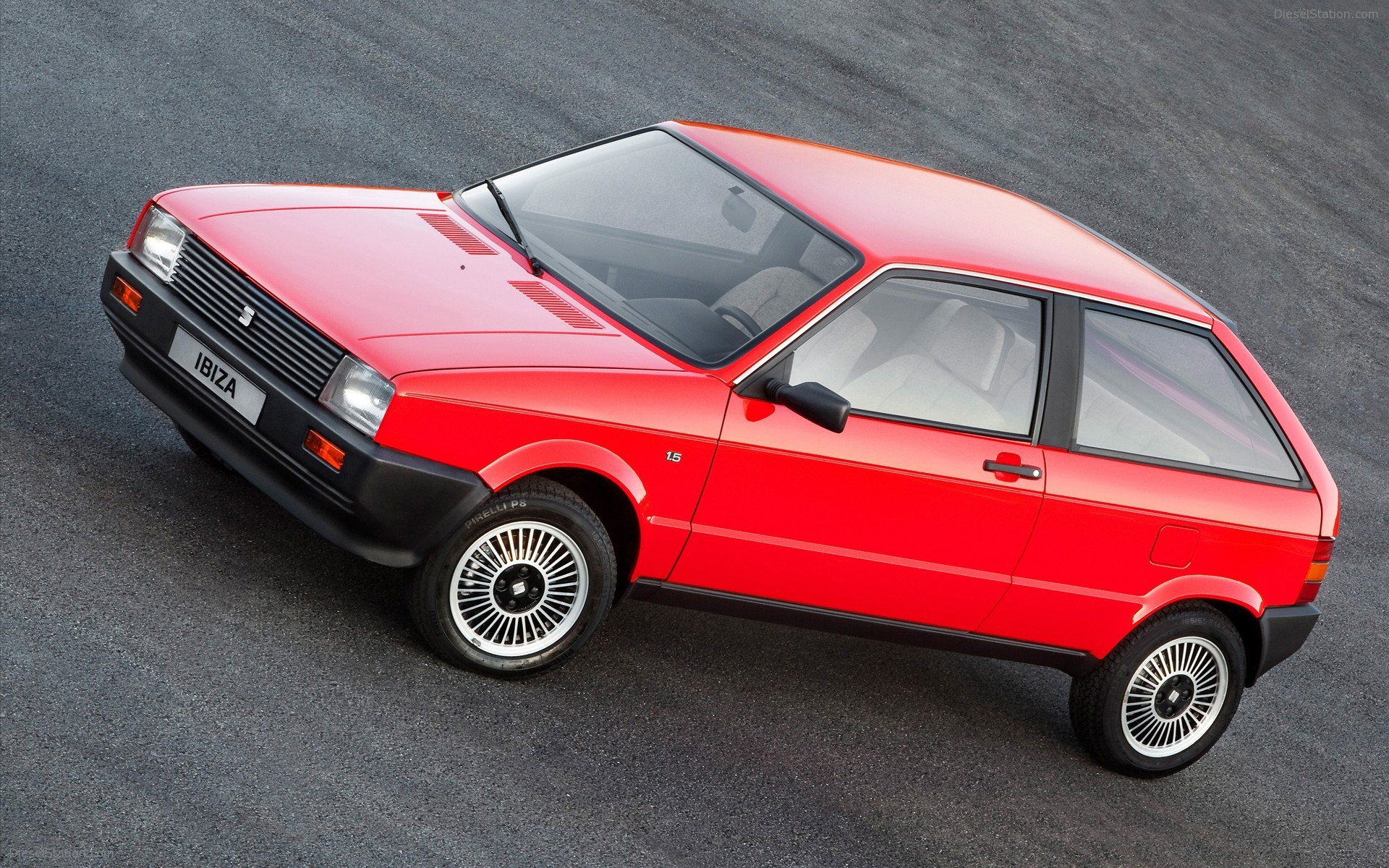 IBIZA SEAT'S SPORTY SUPERMINI CELEBRATES 25 YEARS IBIZA SEAT'S SPORTY SUPERMINI CELEBRATES 25 YEARS