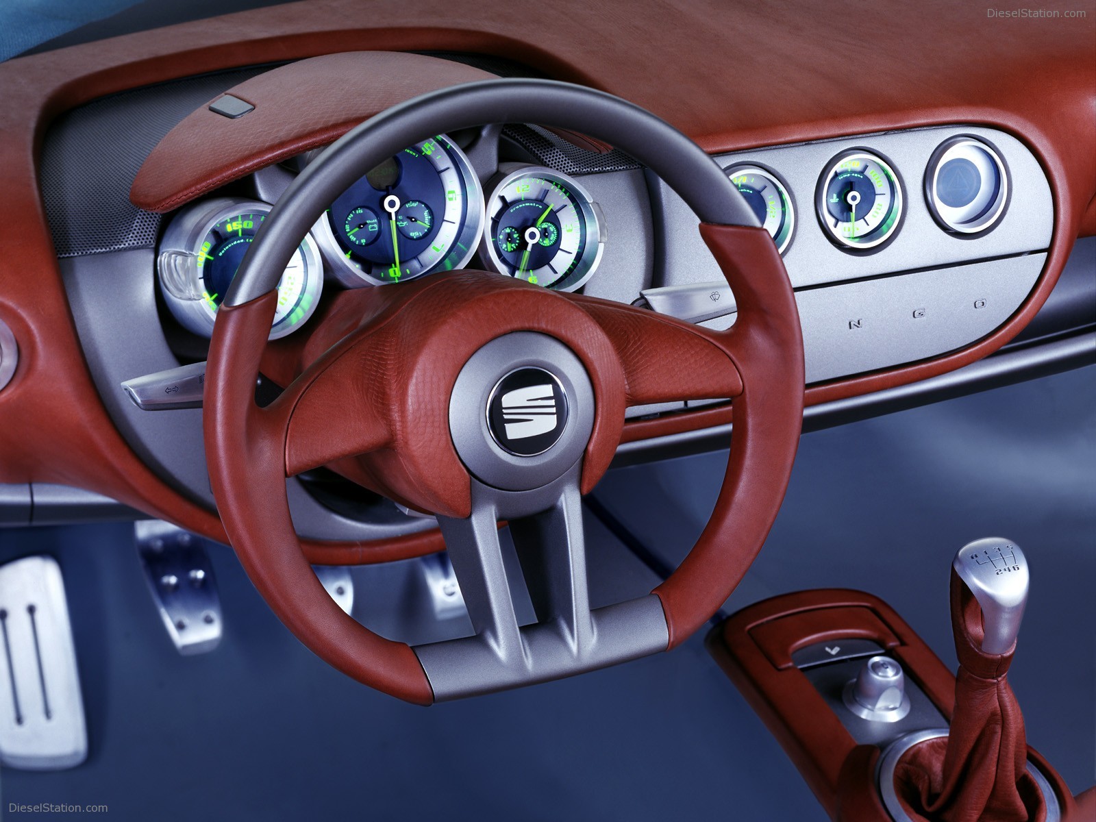 Seat Tango