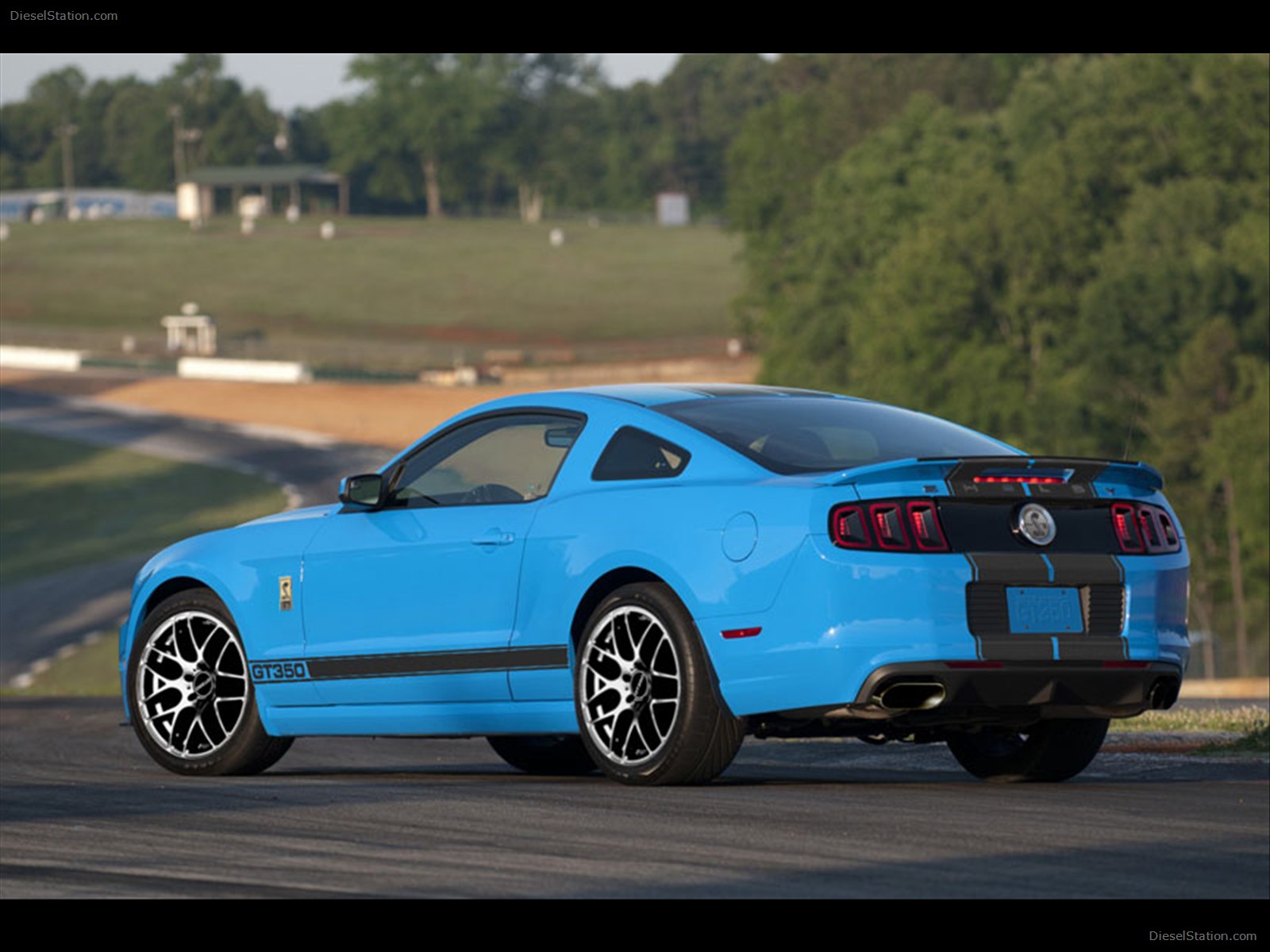 Shelby American GT350 2013