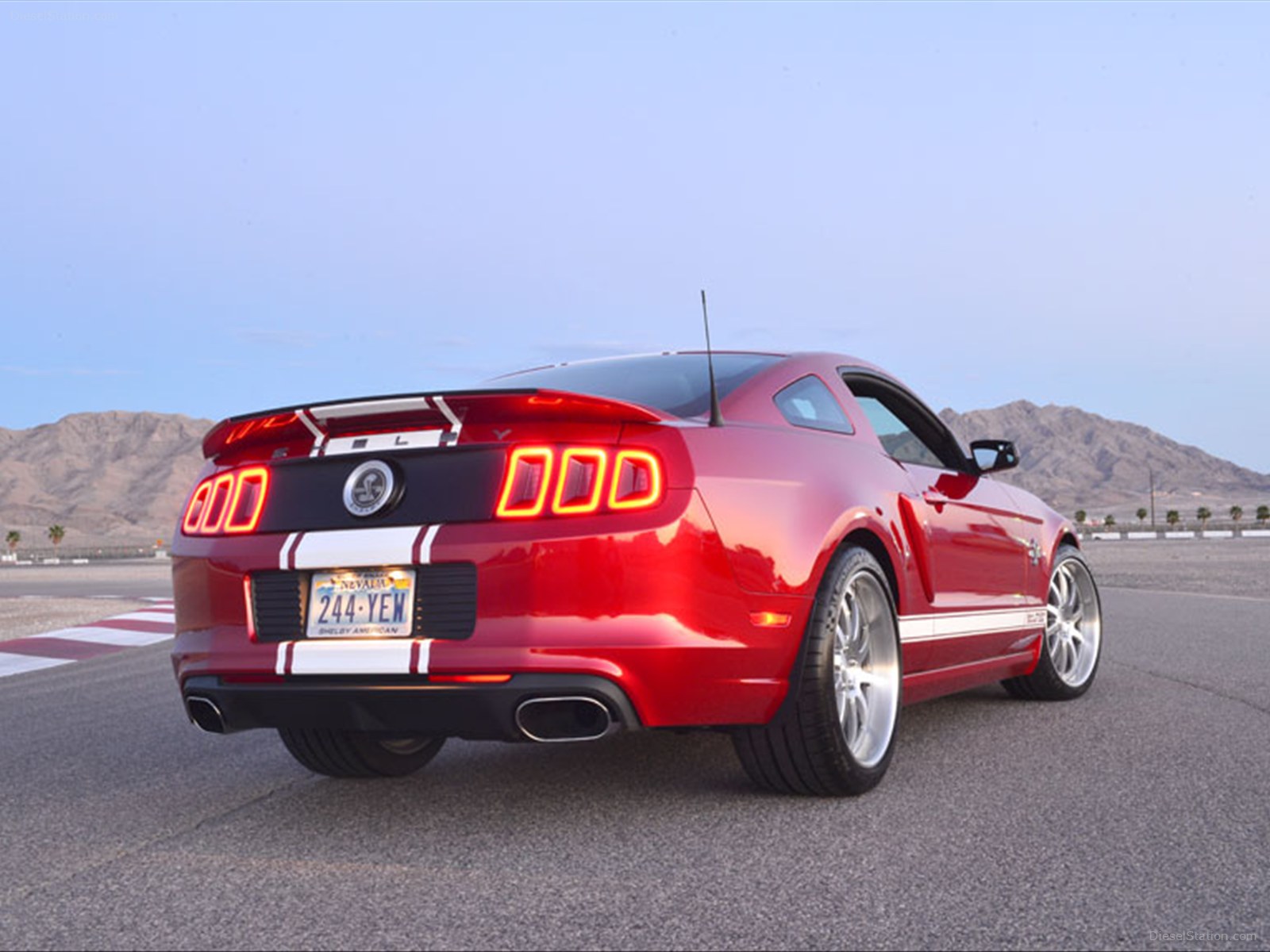 Shelby American GT500 Super Snake 2013