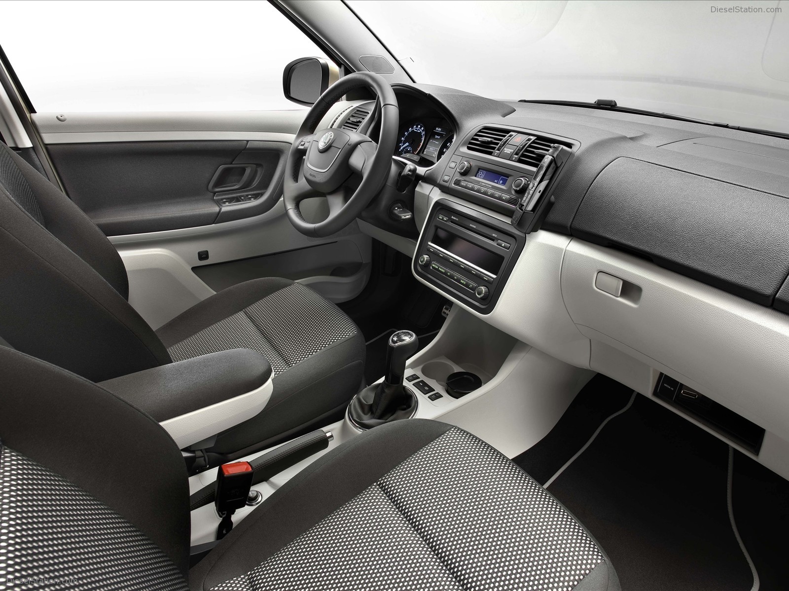 Skoda Fabia Scout 2011