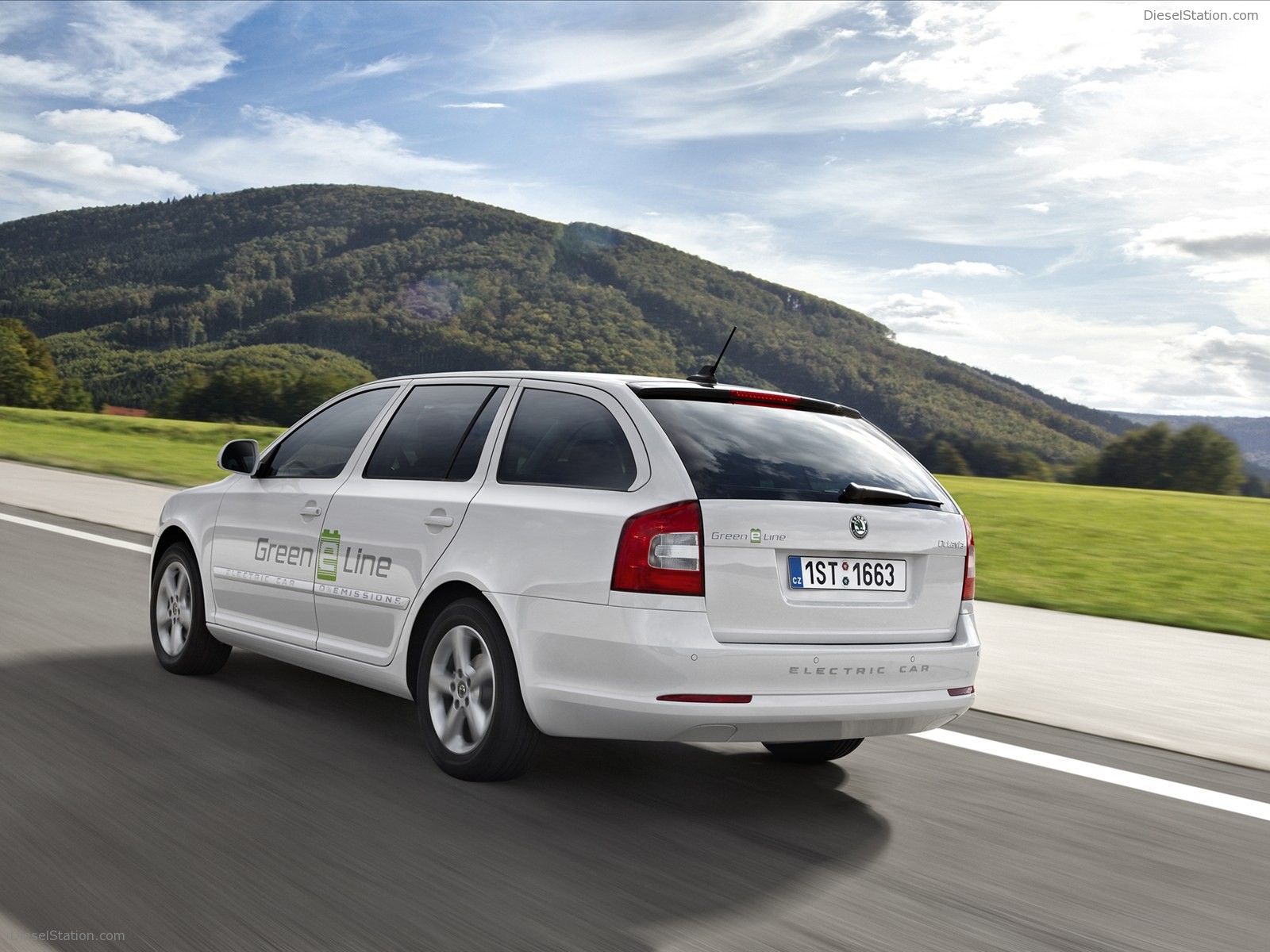 SKODA Octavia Green E Line 2012