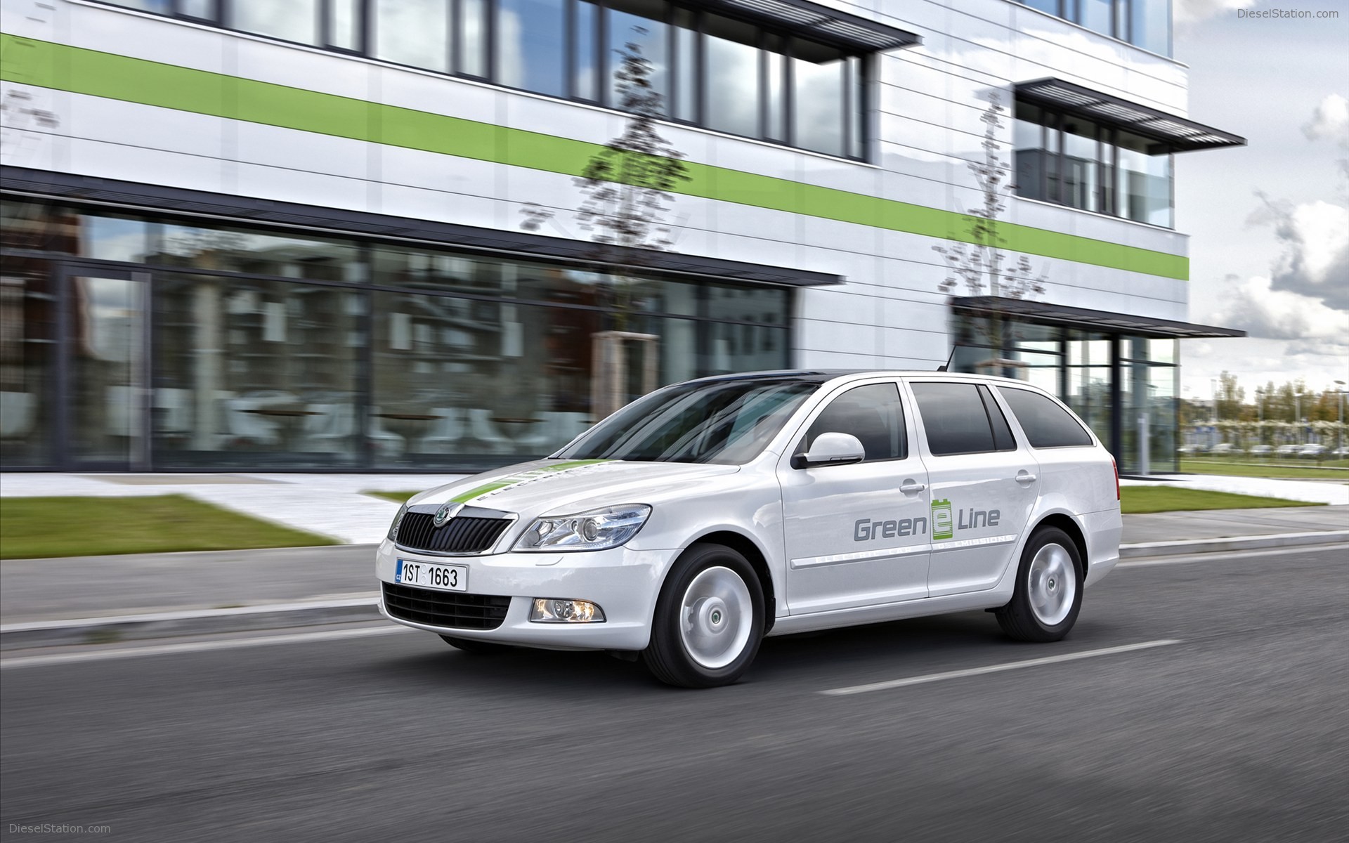 SKODA Octavia Green E Line 2012