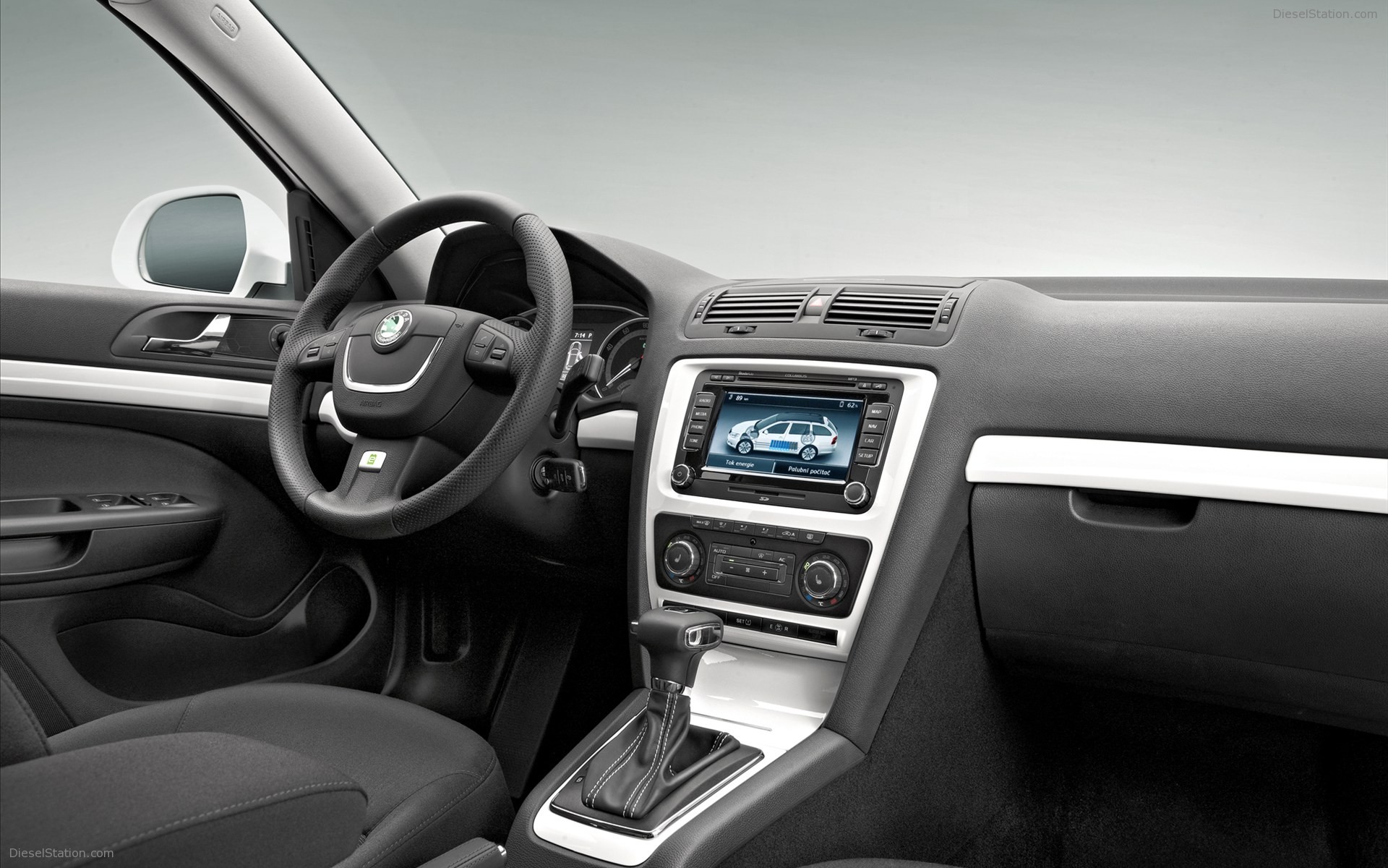SKODA Octavia Green E Line 2012