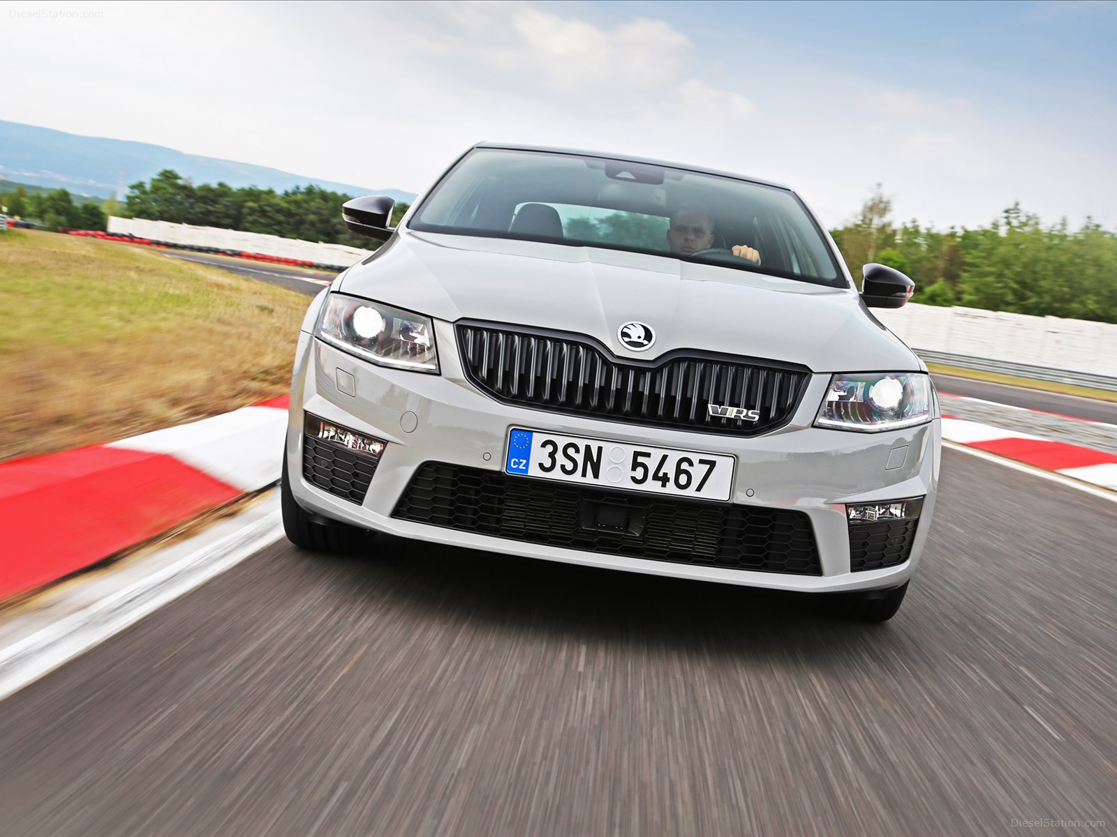 Skoda Octavia Rs 230 2016