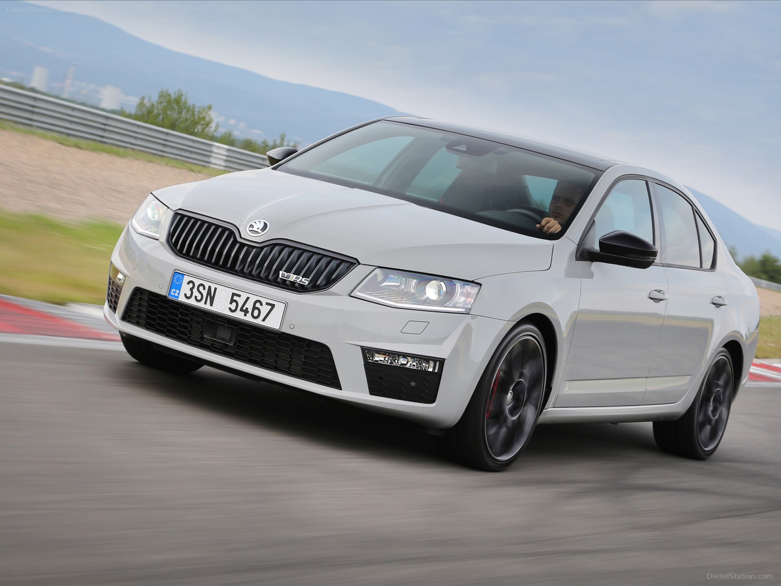 Skoda Octavia Rs 230 2016