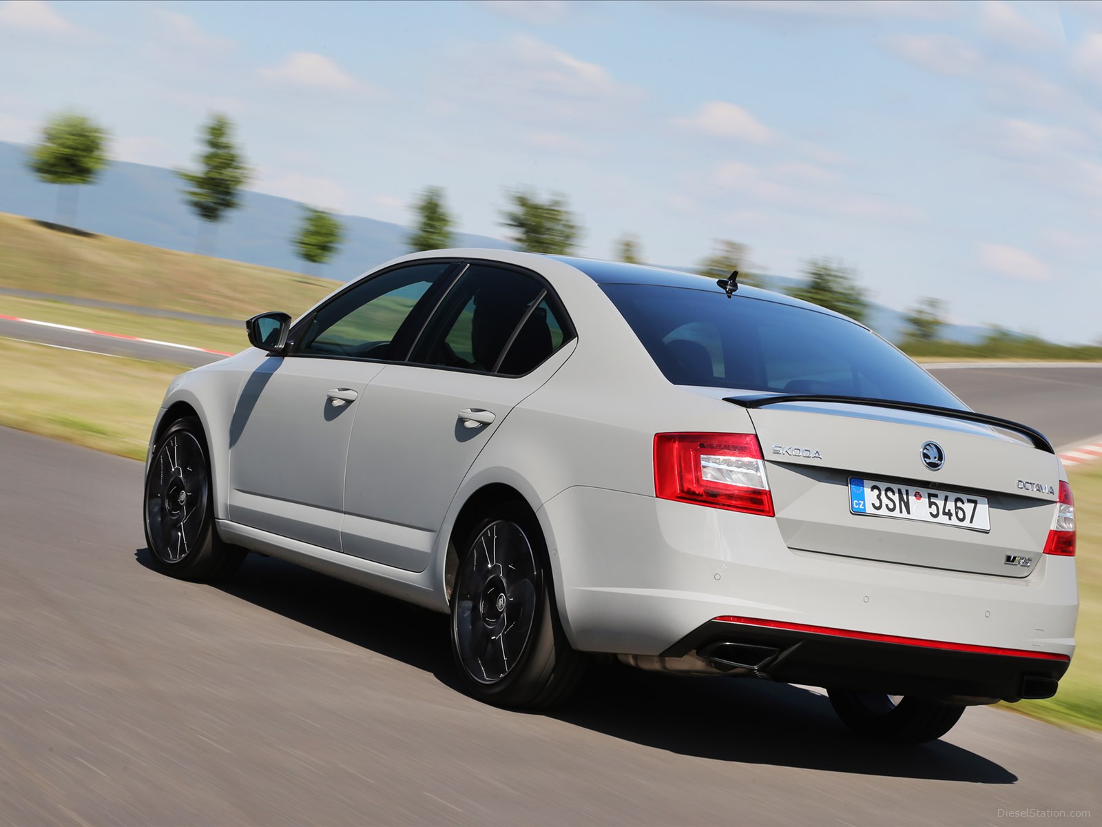 Skoda Octavia Rs 230 2016