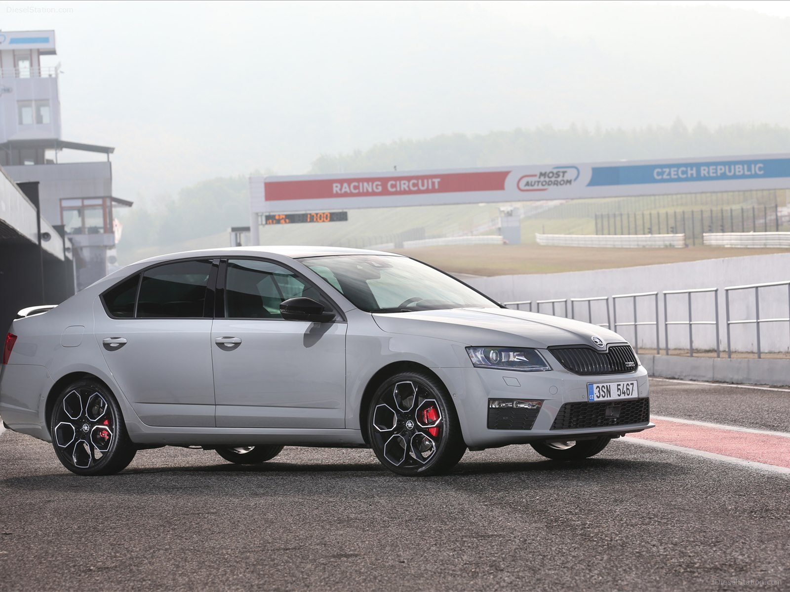 Skoda Octavia Rs 230 2016