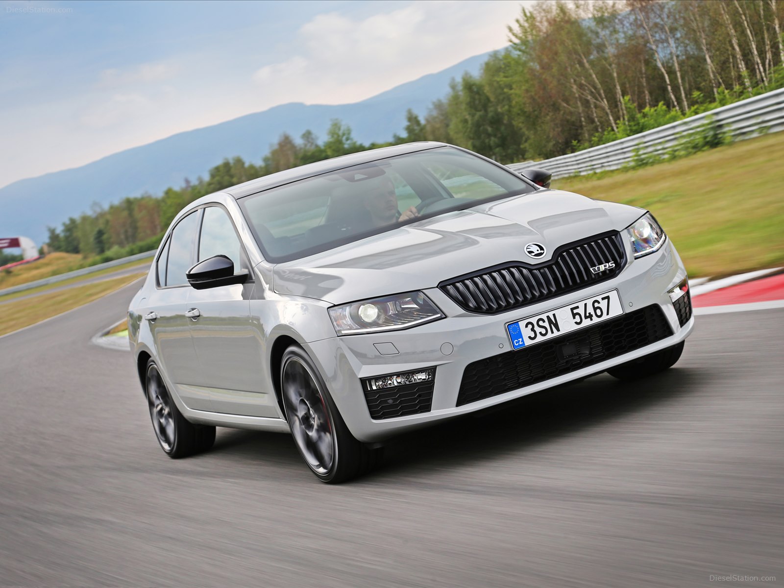 Skoda Octavia Rs 230 2016