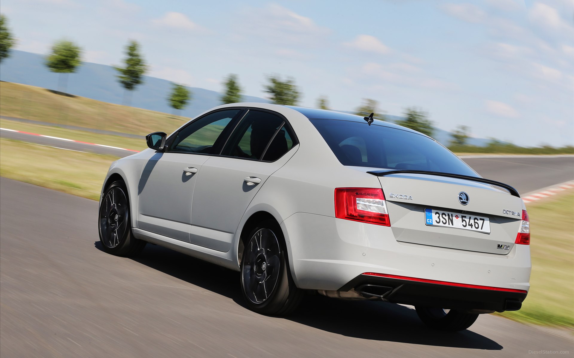 Skoda Octavia Rs 230 2016