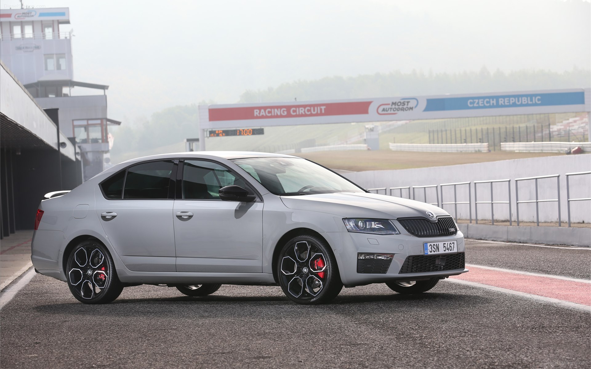 Skoda Octavia Rs 230 2016