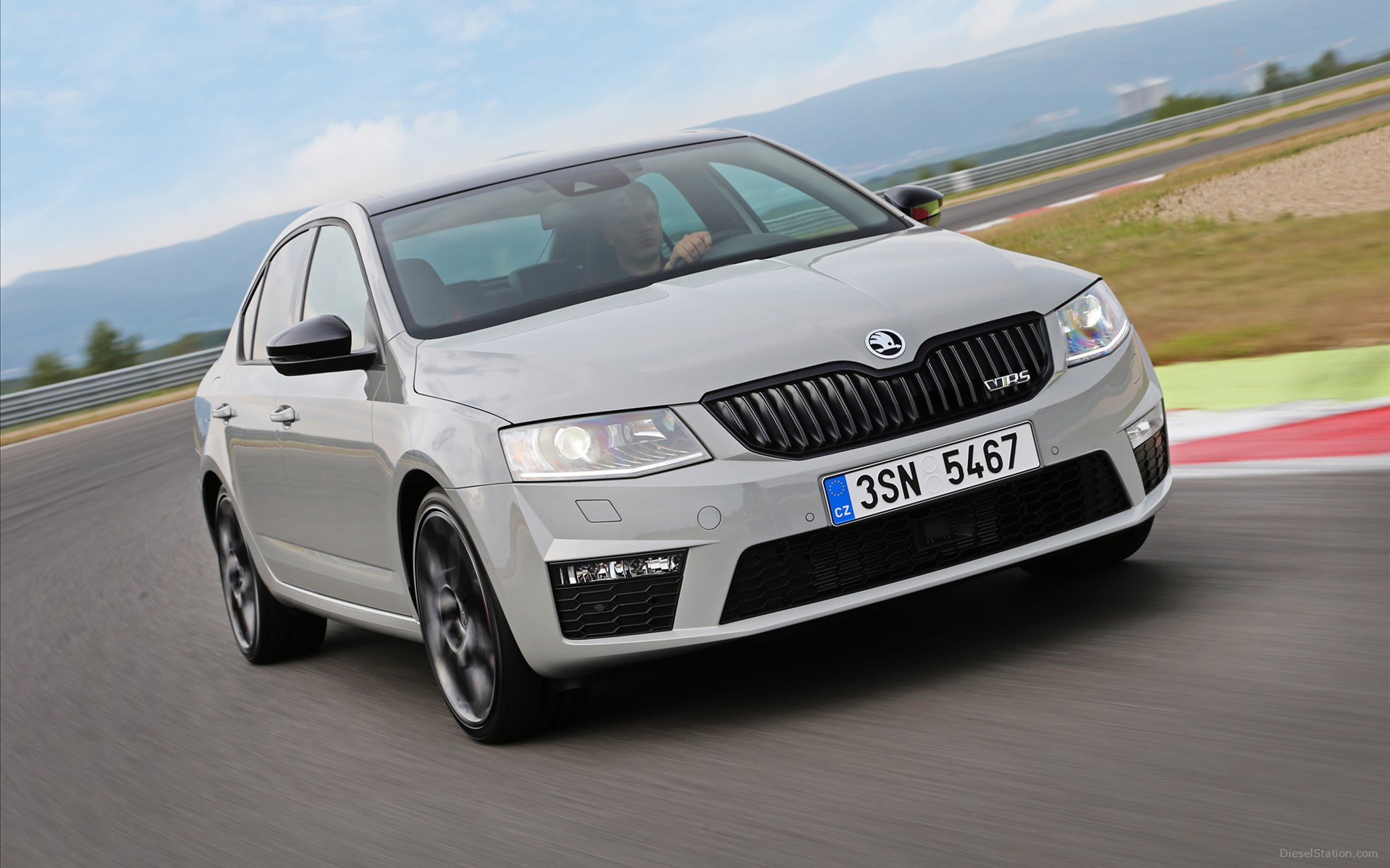 Skoda Octavia Rs 230 2016