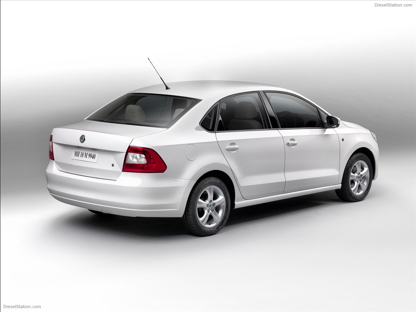 SKODA Rapid 2012