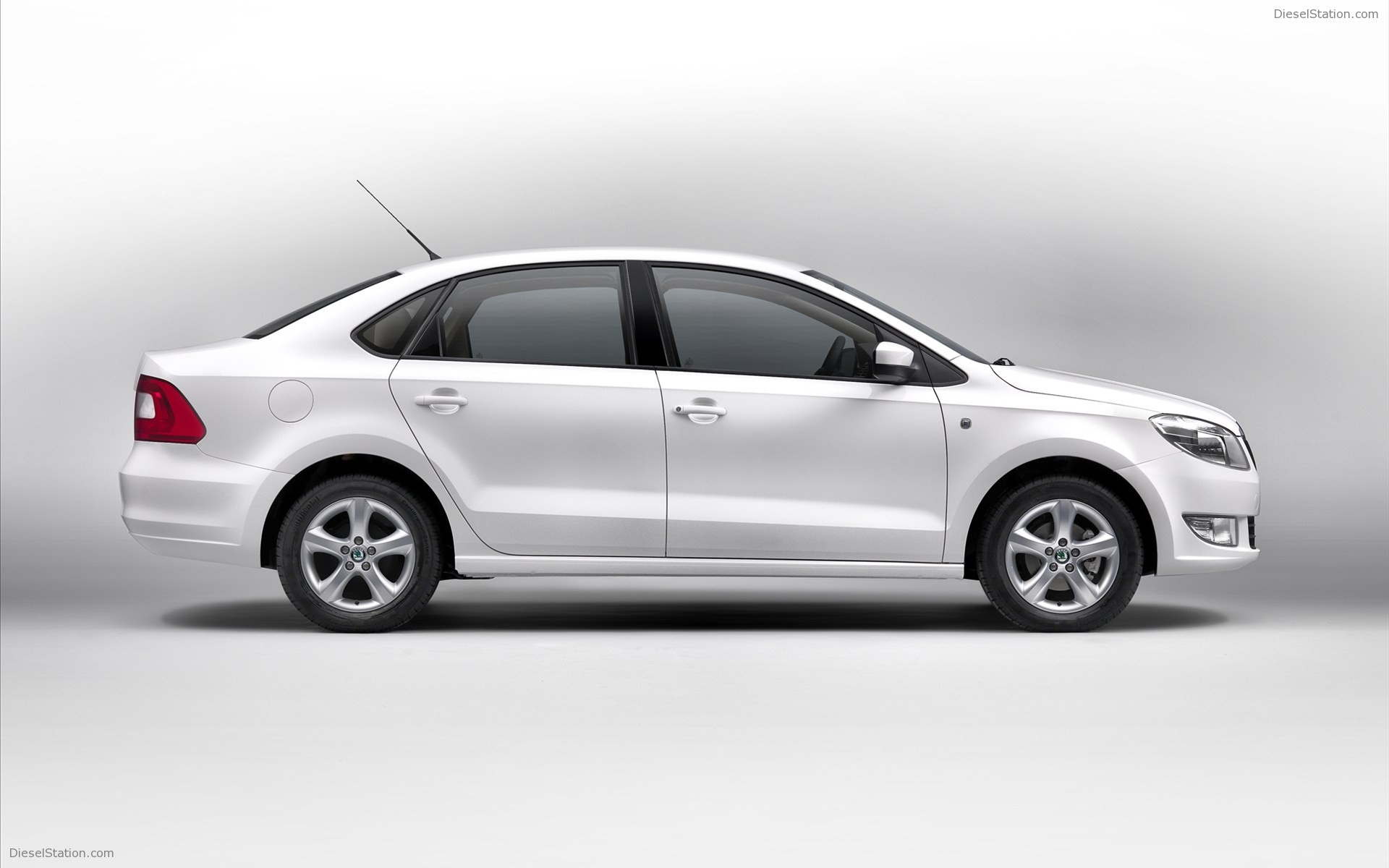 SKODA Rapid 2012