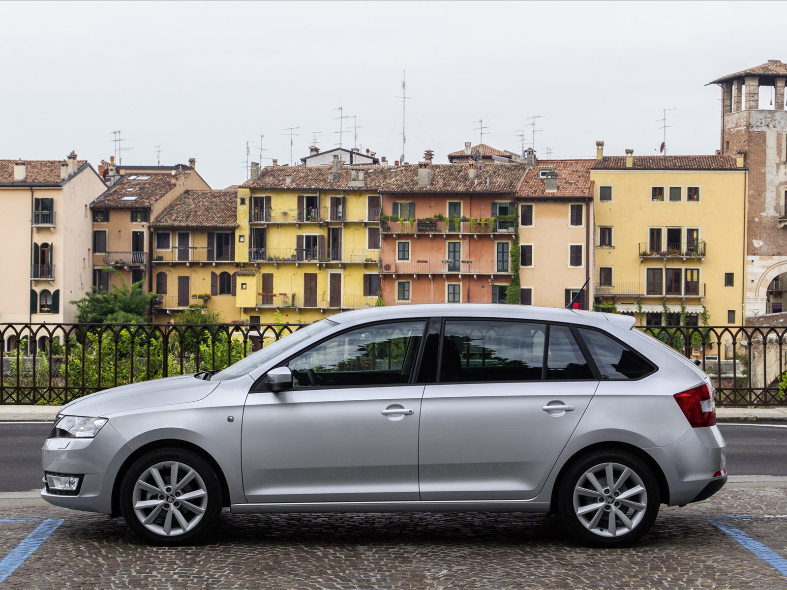 Skoda Rapid Spaceback 2014