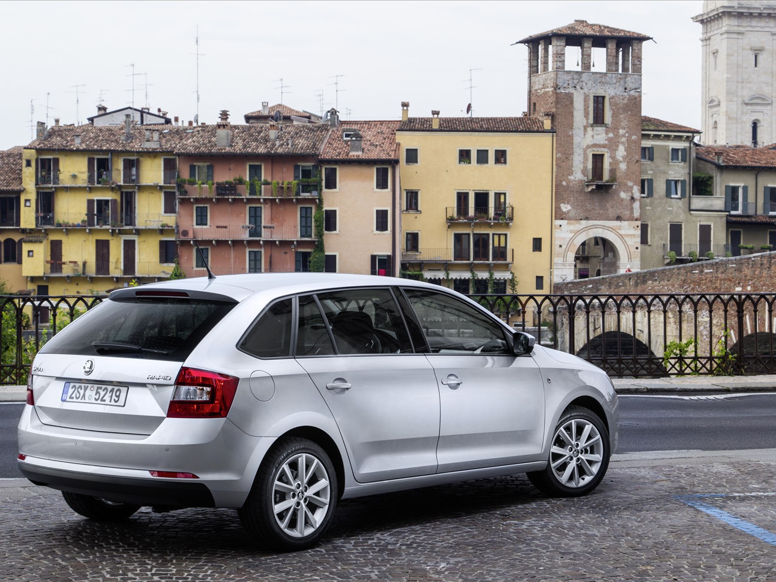 Skoda Rapid Spaceback 2014