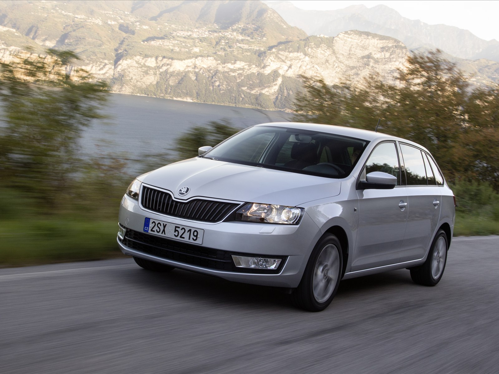 Skoda Rapid Spaceback 2014