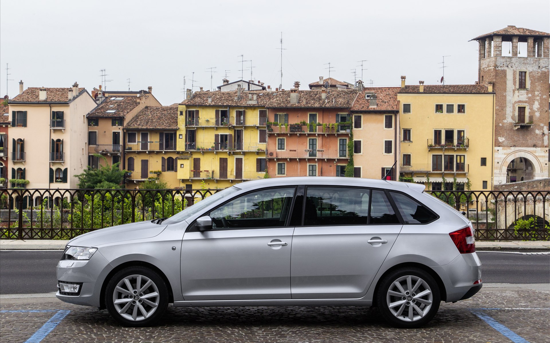Skoda Rapid Spaceback 2014