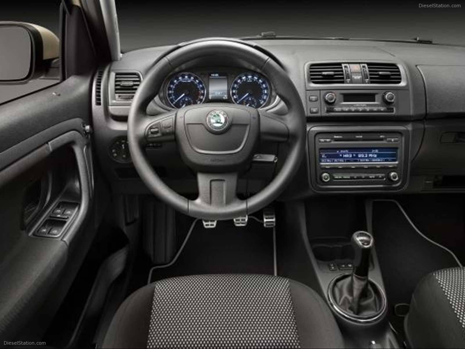 Skoda Roomster Scout 2011