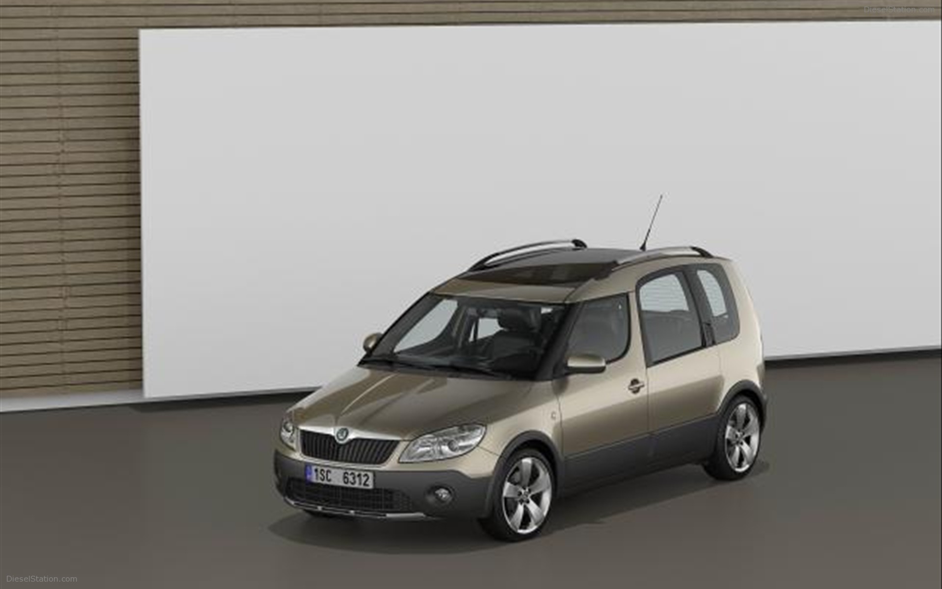Skoda Roomster Scout 2011