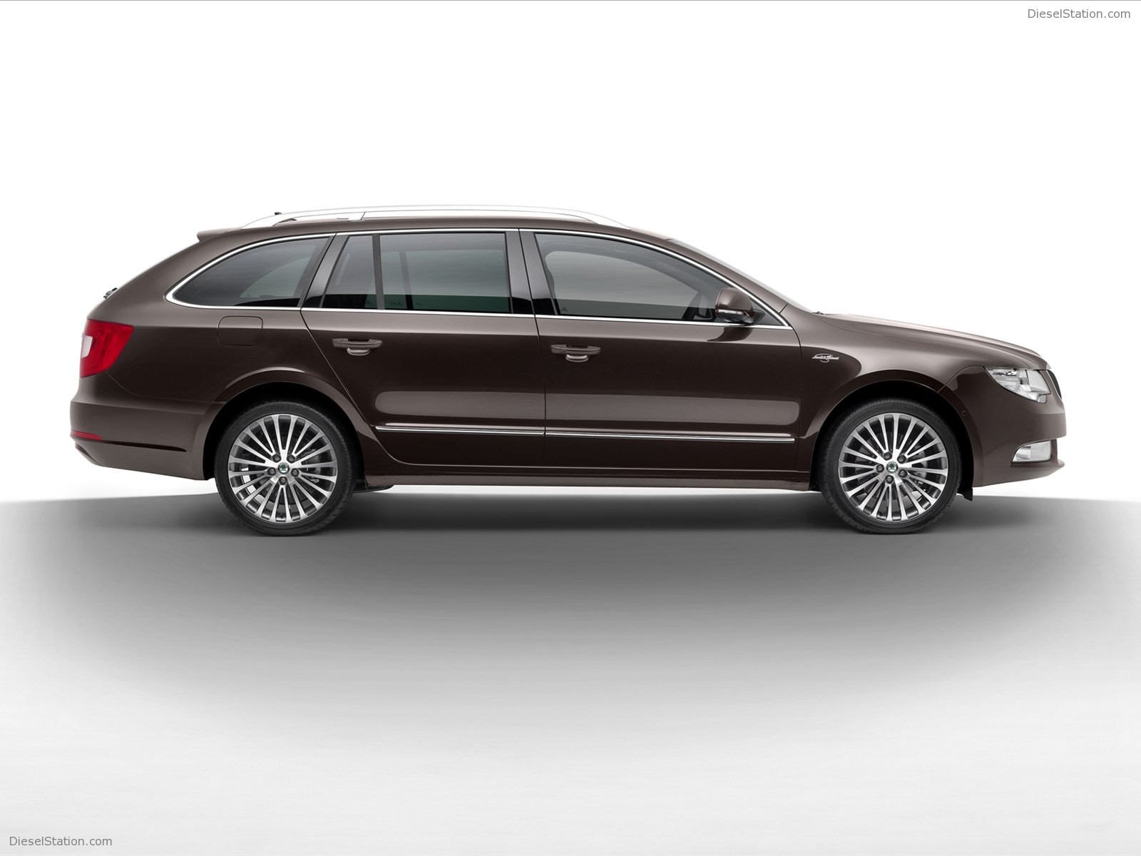 Skoda Superb Combi - Laurin & Klement Design Package Skoda Superb Combi - Laurin & Klement Design Package