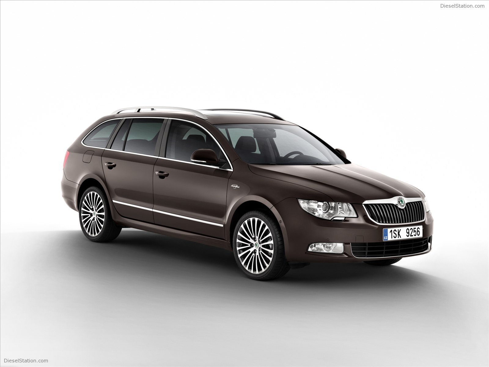 Skoda Superb Combi - Laurin & Klement Design Package Skoda Superb Combi - Laurin & Klement Design Package