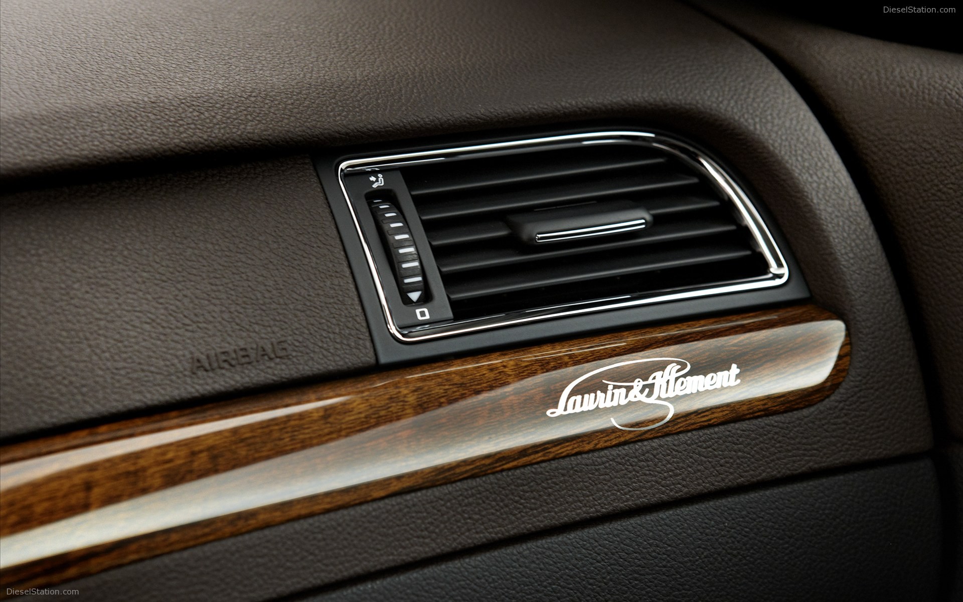 Skoda Superb Combi - Laurin & Klement Design Package Skoda Superb Combi - Laurin & Klement Design Package