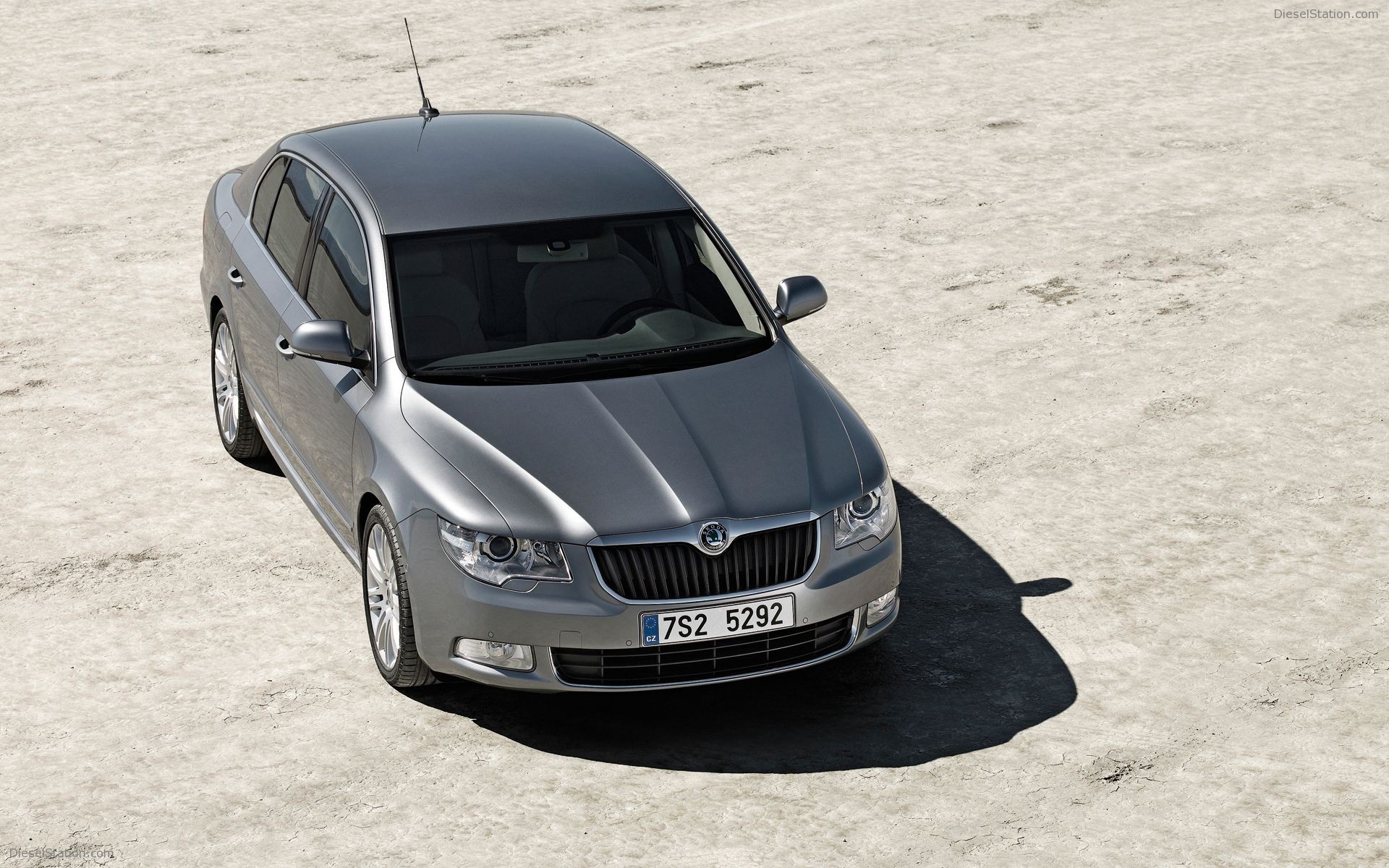 Skoda Superb Pictures