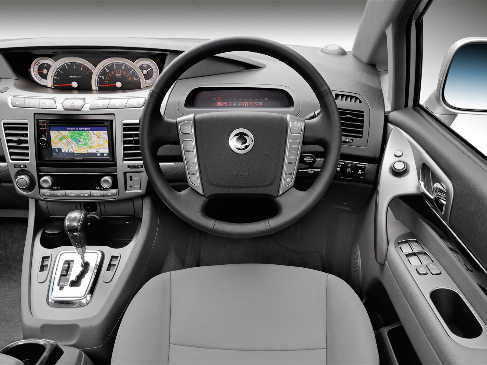 Ssangyong Turismo 2013