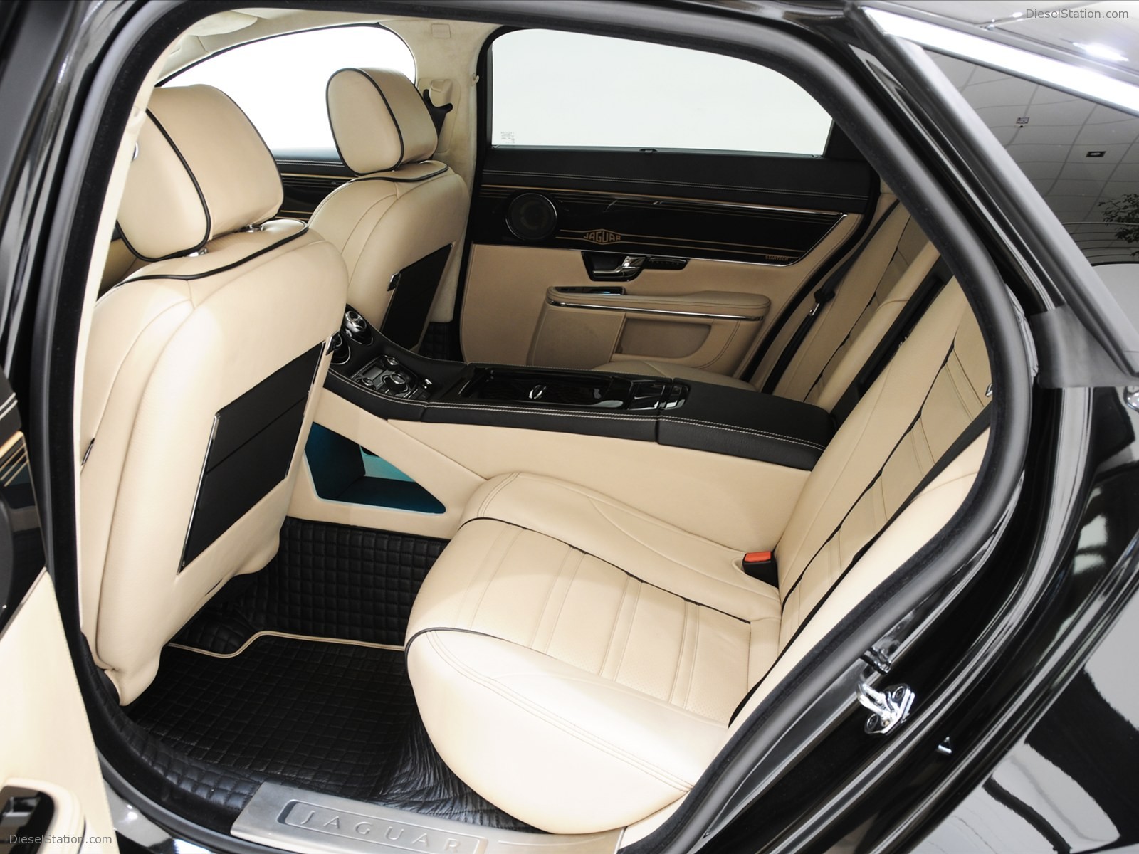Startech Jaguar XJ 2011