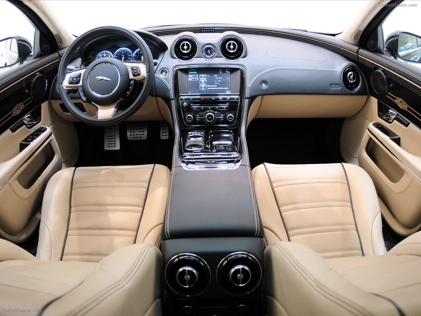 Startech Jaguar XJ 2011