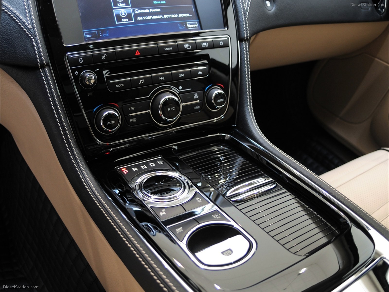 Startech Jaguar XJ 2011